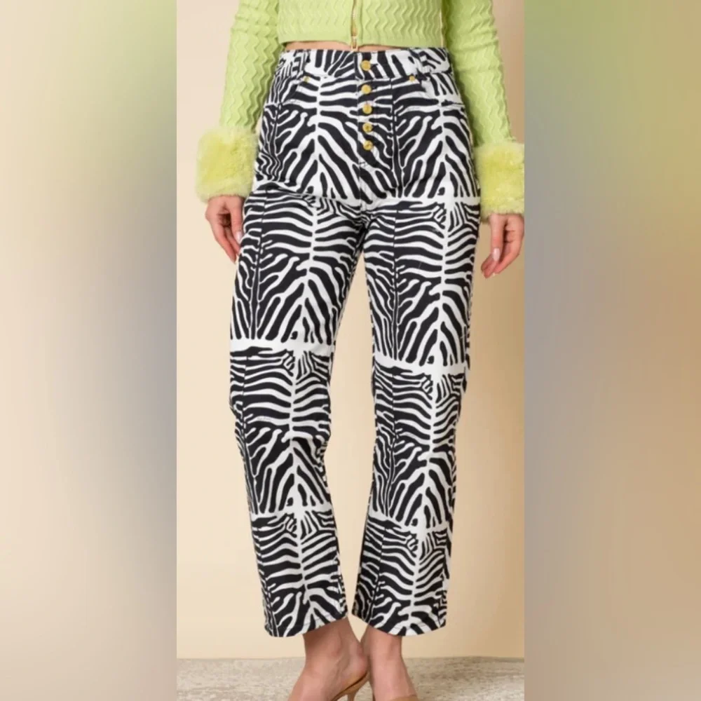 House of Sunny Zebra Print Ankle Jeans - Picture 1 of 11